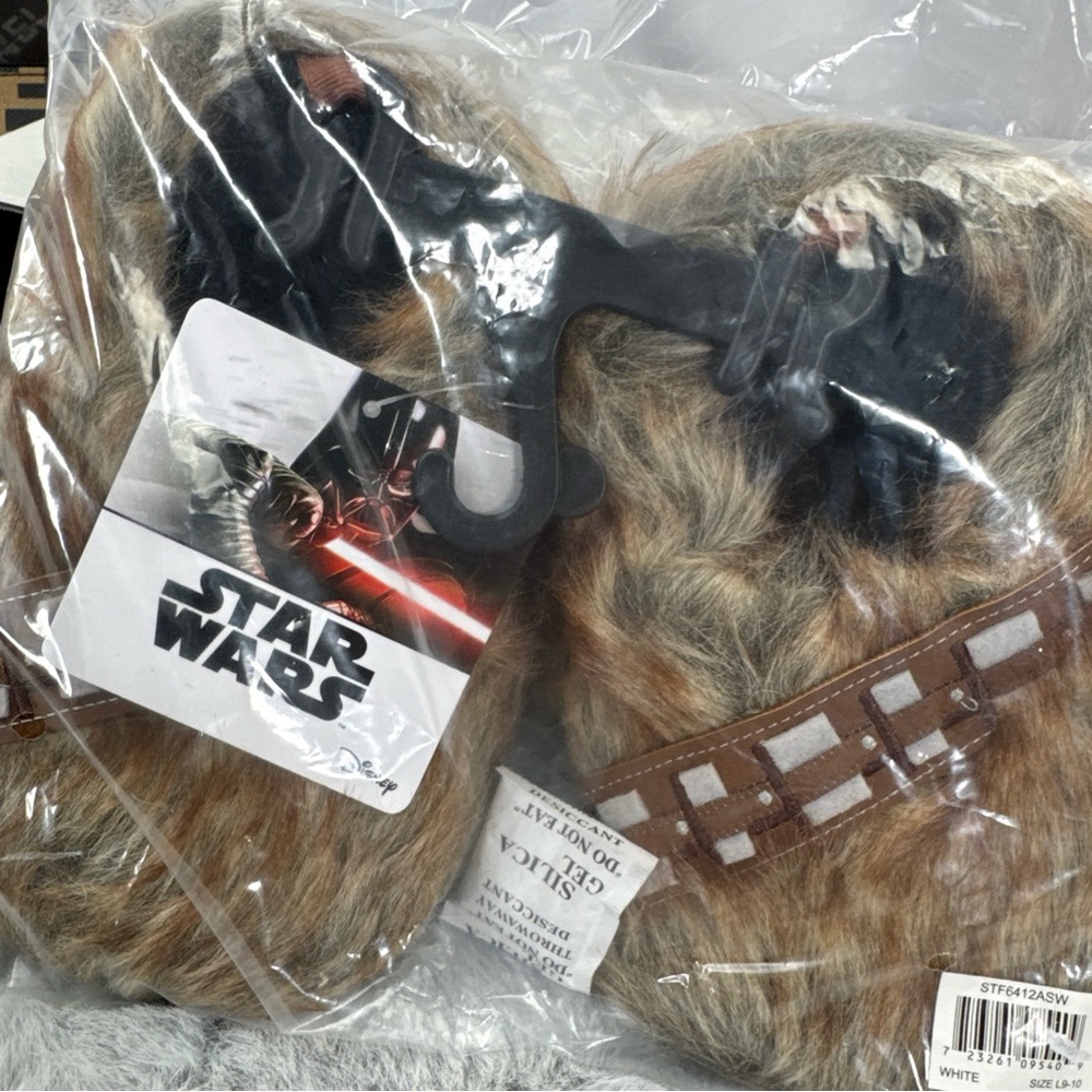 Star Wars Furry Brown Slippers - Picture 2 of 7